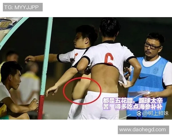 足球明星乞讨形象引发热议网友纷纷讨论背后的社会问题与体育精神